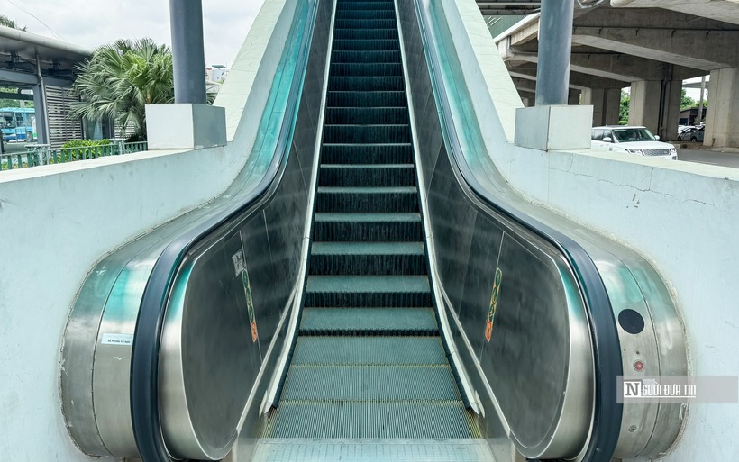 Hệ thống thang cuốn tại ga Yên Nghĩa không hoạt động ngày 22/5.