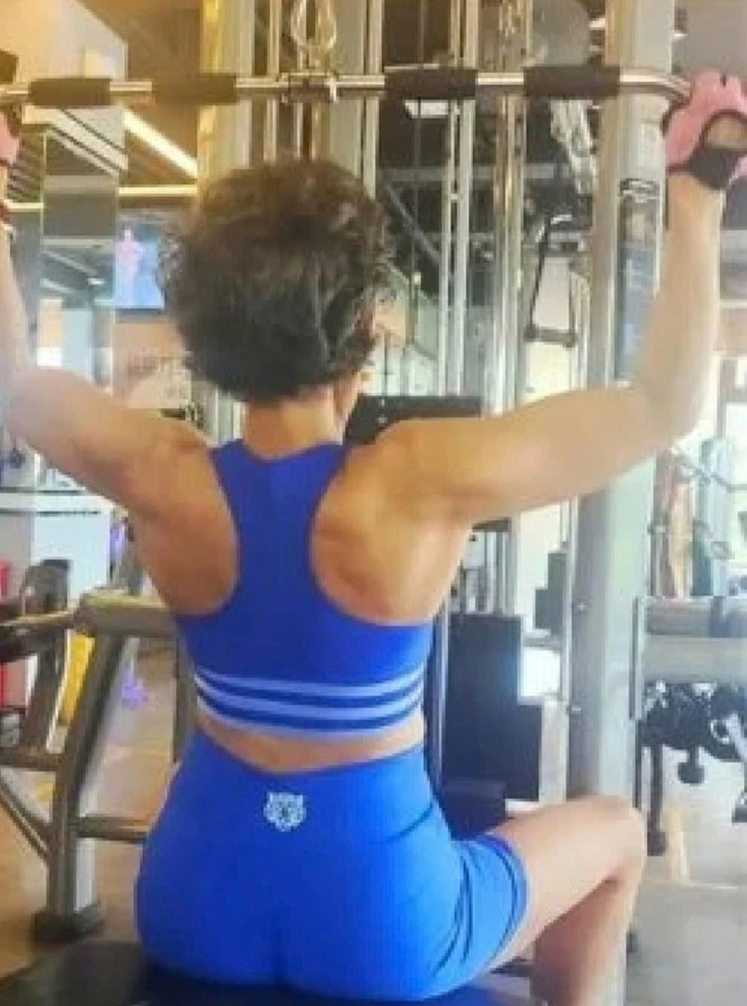 Hiện tại, người phụ nữ 71 tuổi theo đuổi chế độ tập luyện khoa học và kỷ luật. Ảnh: SCMP.