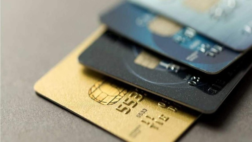 Không ít người đã nghĩ đến việc nhờ người thân mở tài khoản ngân hàng giúp. Tuy nhiên, liệu hành động này có thực sự an toàn và hợp pháp?