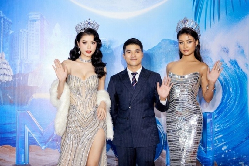 Ông Trần Việt Bảo Hoàng cùng Hoa hậu Bùi Thị Xuân Hạnh và Á hậu Hoàng Thị Nhung. Ảnh: Tri Thức