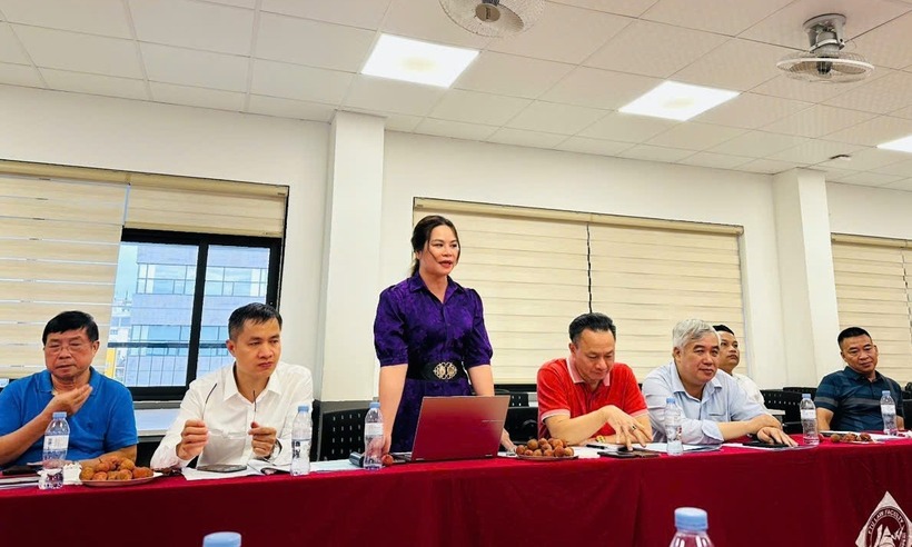 Đại diện các Chi hội tích cực tham gia đóng góp ý kiến nhằm xây dựng Cụm thi đua số 6 ngày càng vững mạnh.