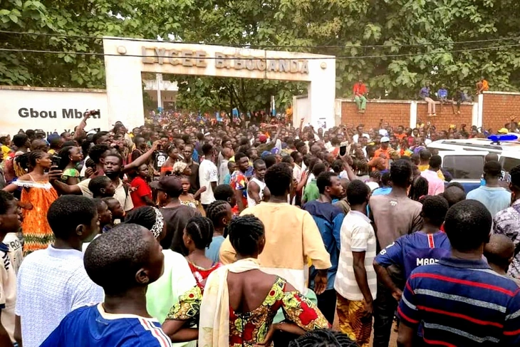 Thảm kịch giẫm đạp tại kỳ thi tốt nghiệp, gần 30 học sinh thiệt mạng, Cộng hòa Trung Phi để quốc tang 3 ngày - 1