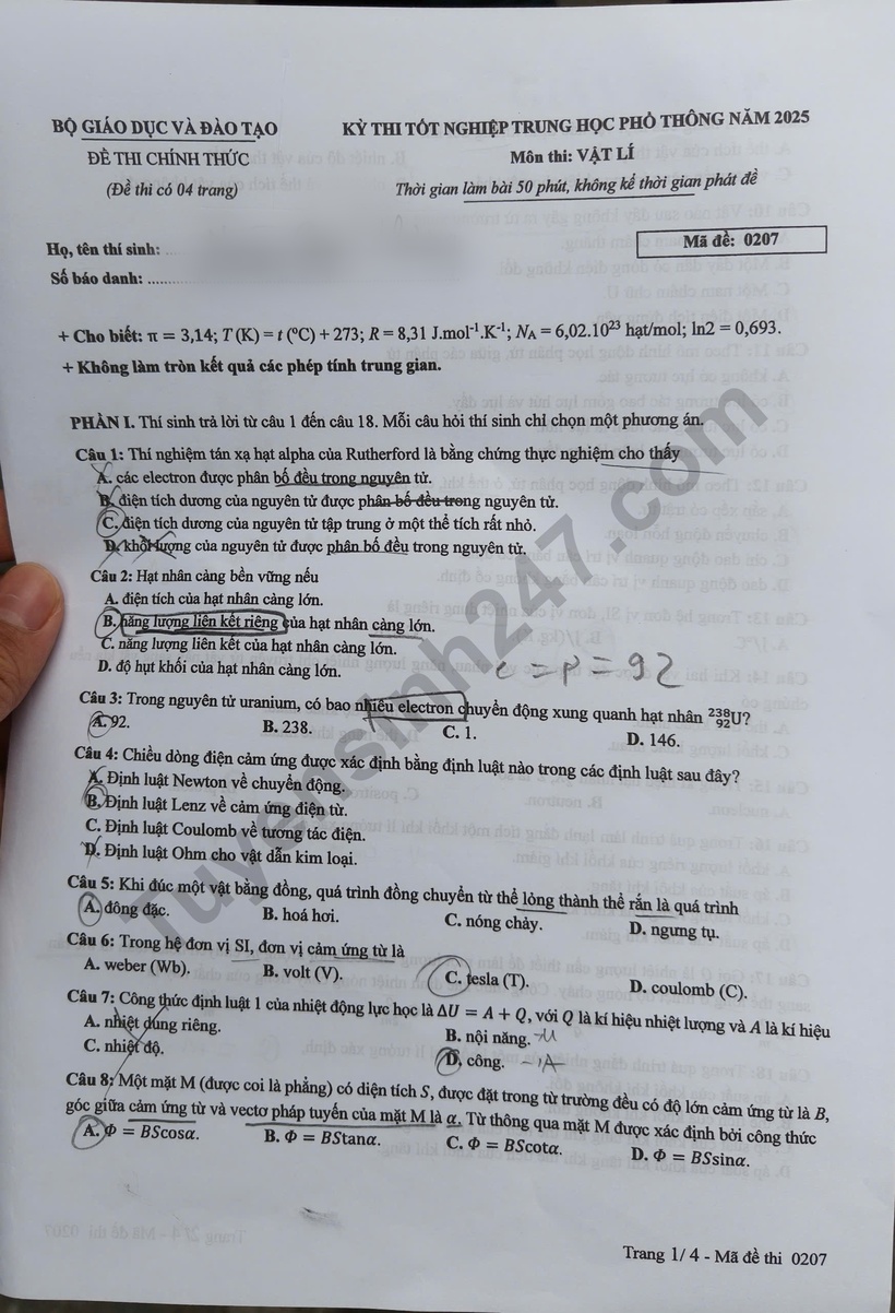 Đáp án gợi ý, đề thi môn Vật lý mã đề 0207 tốt nghiệp THPT 2025 chính xác nhất - 2