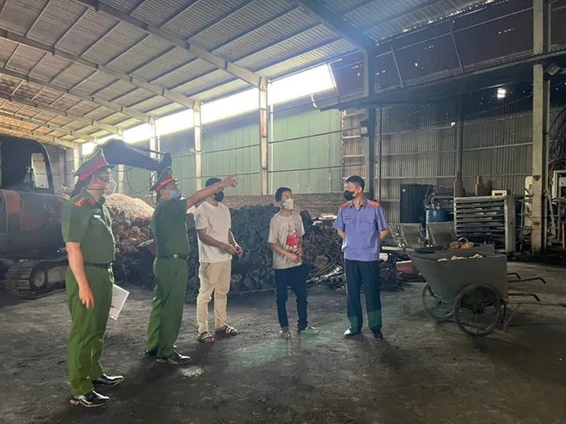 Bên trong xưởng sản xuất. Ảnh: Báo Tiền phong.
