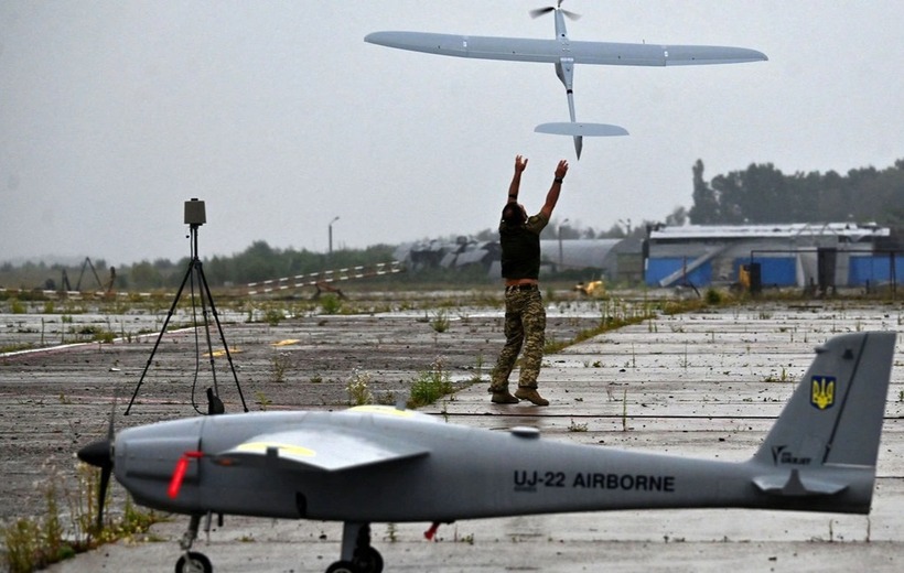 Ukraine tiếp tục tấn công Nga bằng UAV. Ảnh: Reuters