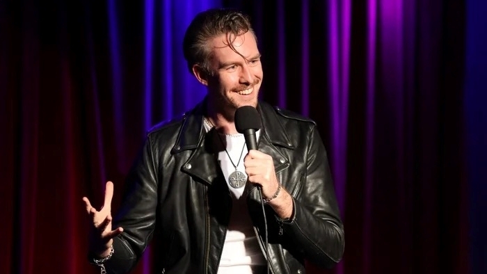 Lewis Spears gây tranh cãi vì bình luận về "nữ thần Waterbomb". Ảnh: Sao Star