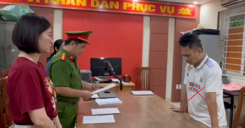 Nguyễn Thành Long tức Tiến "bịp” tại cơ quan Công an.