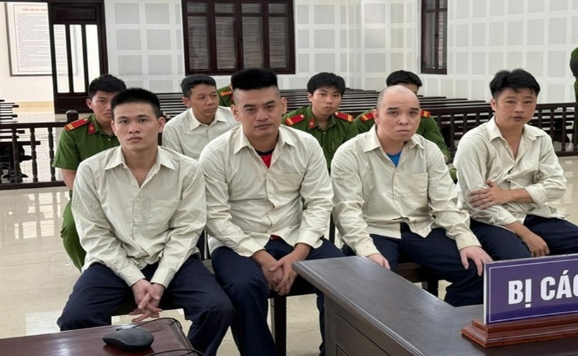 Các bị cáo trước tòa. (Ảnh: Thanh niên)