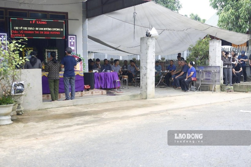 Gia đình tổ chức tang lễ cho nạn nhân. Ảnh: Lao động