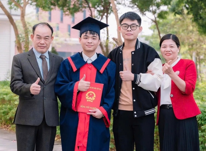 Nam sinh trường chuyên Bắc Ninh là 1 trong 8 thủ khoa có điểm số tuyệt đối. Ảnh: Fanpage trường Chuyên Bắc Ninh