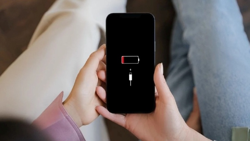 Vì sao cảm giác 1% pin cuối của iPhone dùng được rất lâu?