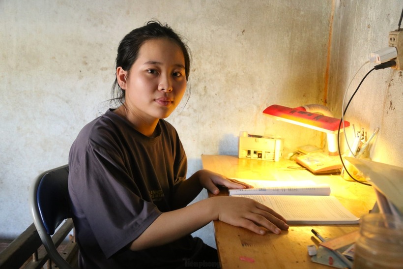 Hải Yến muốn trở thành giáo viên trong tương lai. Ảnh: Tiền Phong.