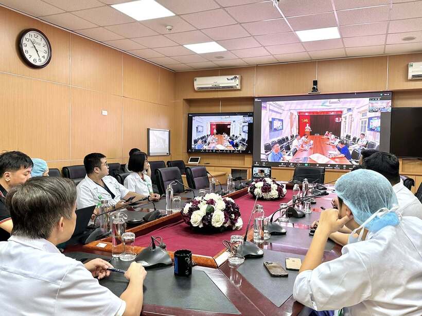 Bệnh viện Việt Đức hội chẩn từ xa cùng Bệnh viện Đa khoa tỉnh Điện Biên về hướng điều trị, cấp cứu cho bệnh nhân gặp chấn thương