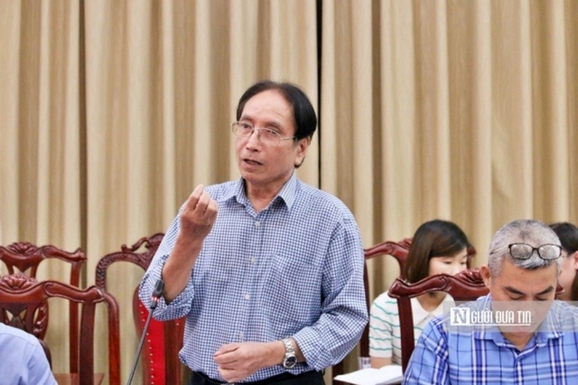 GS.TS Nguyễn Minh Đoan đóng góp ý kiến.