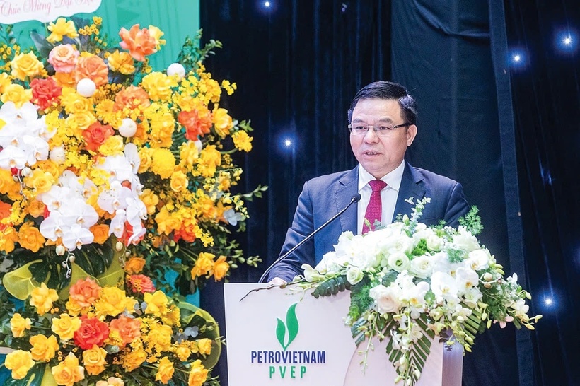 Đồng chí Lê Mạnh Hùng, Bí thư Đảng ủy, Chủ tịch HĐTV Petrovietnam phát biểu chỉ đạo tại Đại hội Đảng bộ PVEP, nhiệm kỳ 2025-2030 - Đại hội điểm của Đảng bộ Petrovietnam