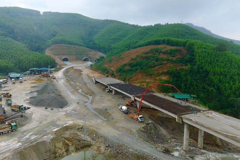 Bộ Xây dựng đề nghị các cơ quan chủ quản bám sát tiến độ triển khai đưa dự án về đích đúng tiến độ