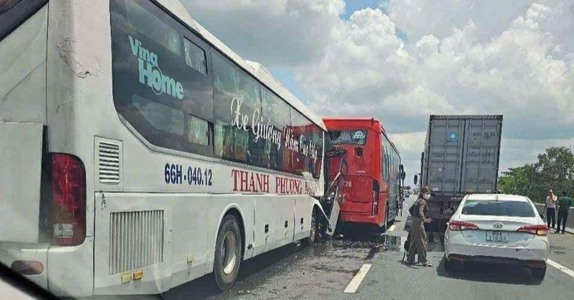 Hiện trường vụ tai nạn. Ảnh: VietNamnet.