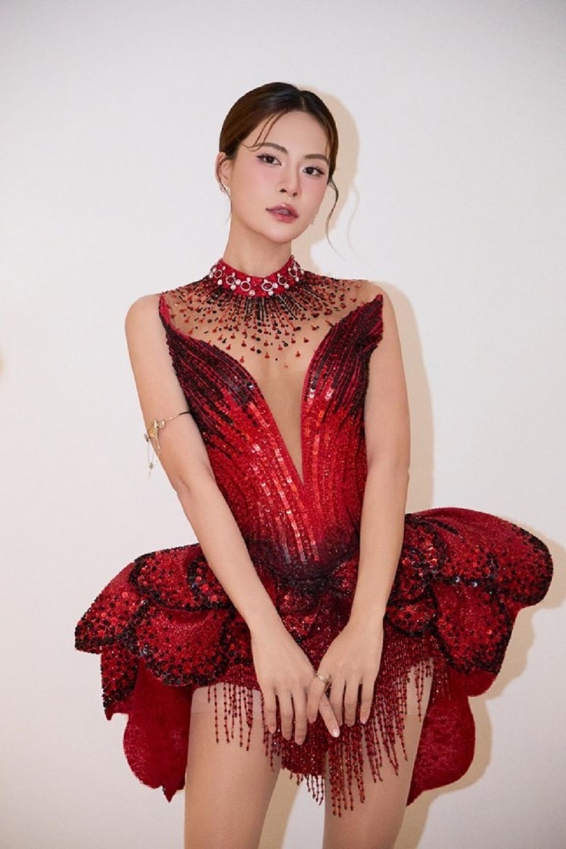 Hà Nhi hứa hẹn làm say lòng khán giả Tây Ninh tại thành phố Thiên niên kỷ - 2