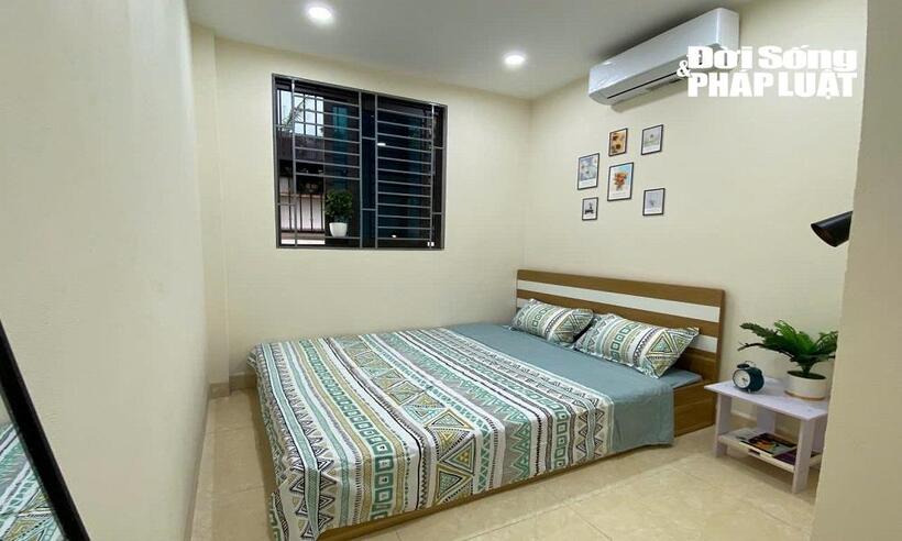 Những phòng trọ không khép kín, chỉ cần có điều hòa là lựa chọn của phần đông các bạn trẻ, sinh viên trong mùa hè này bởi giá thành rẻ hơn phòng khép kín.