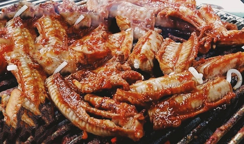 Nhiều người sành ăn còn ví von gọi cá mút đá là “đông trùng biển cả”.