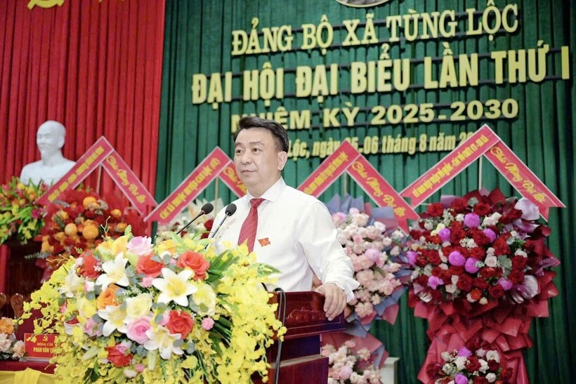 Đ/c Lê Anh Ngọc, Phó Bí thư Đảng ủy - Chủ tịch UBND xã