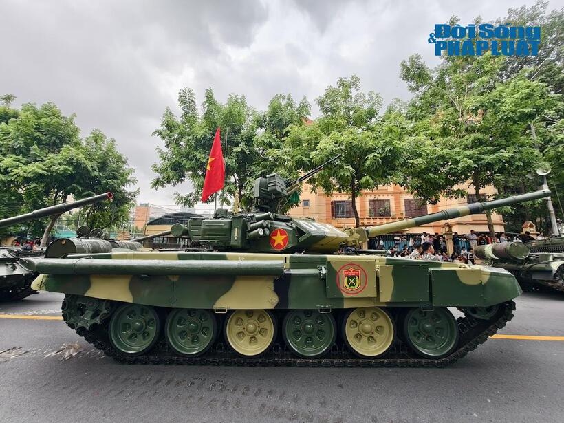 Ngắm đoàn xe tăng, pháo binh hào hùng tiến về quảng trường Ba Đình tổng hợp luyện diễu binh - 5