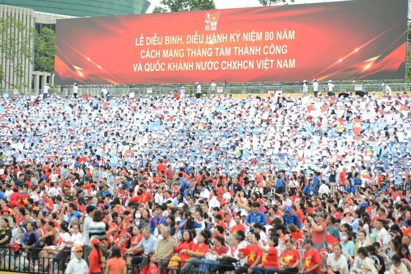 Không khí phấn khởi, háo hức trước giờ diễn ra sơ duyệt diễu binh, diễu hành A80 - 3