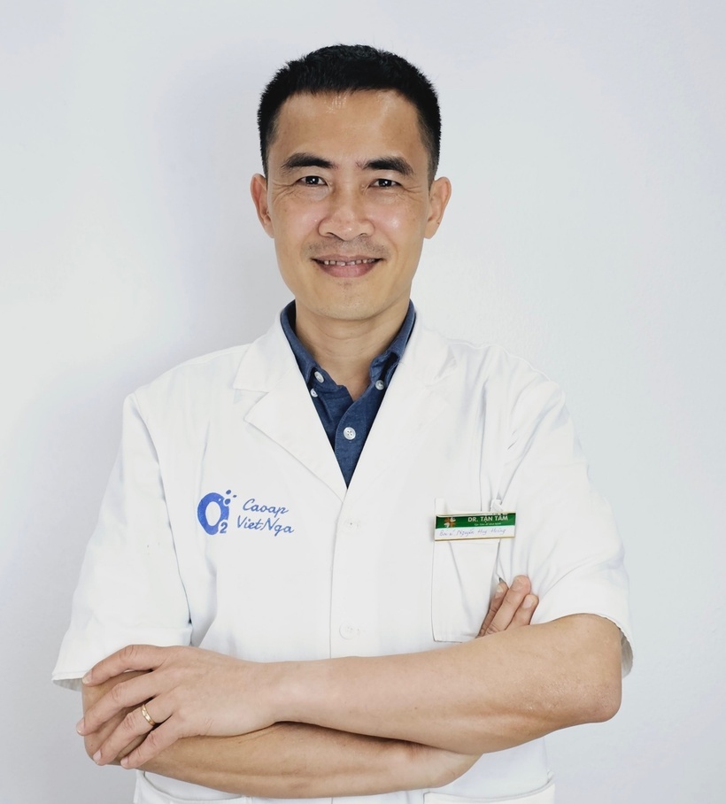 Bác sĩ Nguyễn Huy Hoàng, thành viên Hội Y học dưới nước và Oxy cao áp Việt Nam