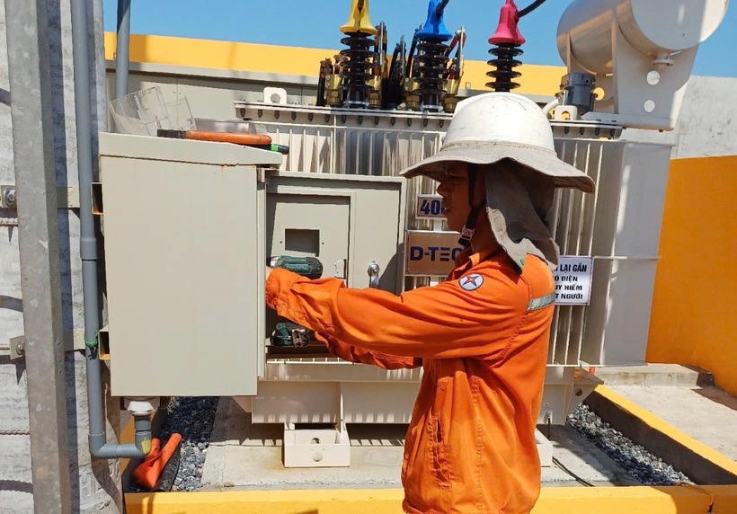 Tháng 8 có nhiều ngày nắng nóng, tiêu thụ điện cao kỷ lục. (Ảnh: EVNNPC)