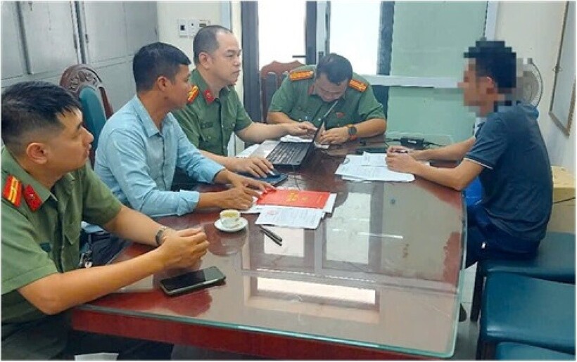 Người đàn ông tại cơ quan công an. Ảnh: Công an TP Hải Phòng.
