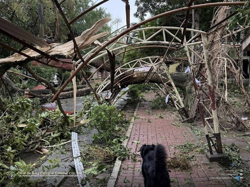 Bão Bualoi tàn phá Philippines nặng nề, ghi nhận nhiều thương vong - 2