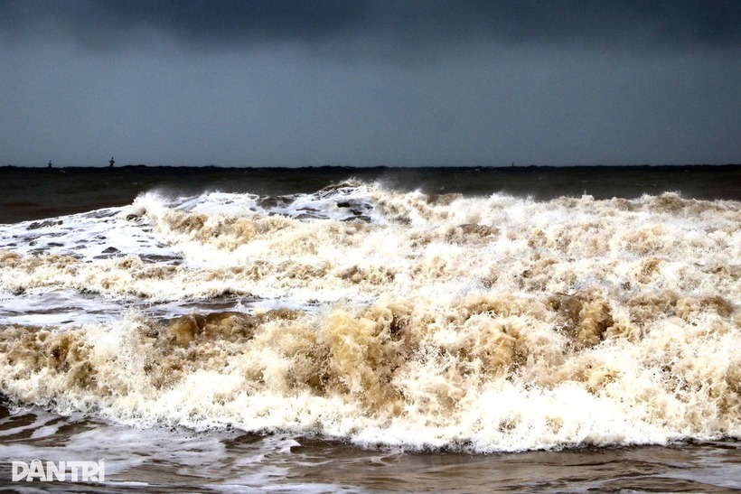 Khu du lịch biển Cửa Lò (Nghệ An), sáng 28/9. Ảnh: Dân Trí.