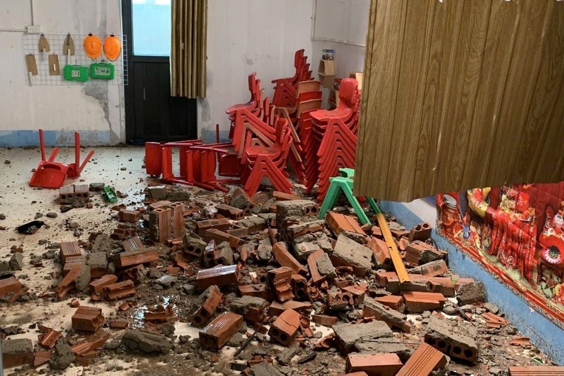 Thiệt hại tại điểm trường Khánh Thiện của trường Mầm non Nghi Thuận sau bão. Ảnh: Tạp chí Tri Thức.