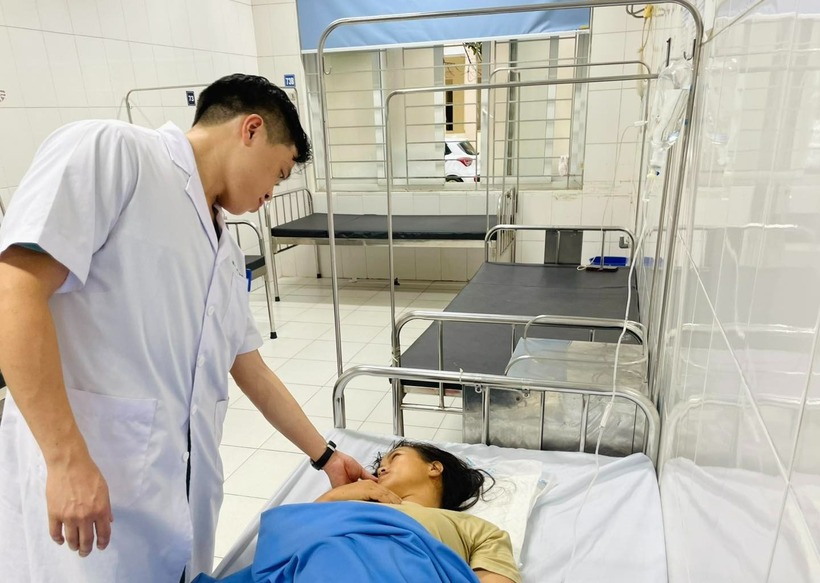 Bệnh nhân đang được theo dõi tại bệnh viện. Ảnh: Vnexpress.