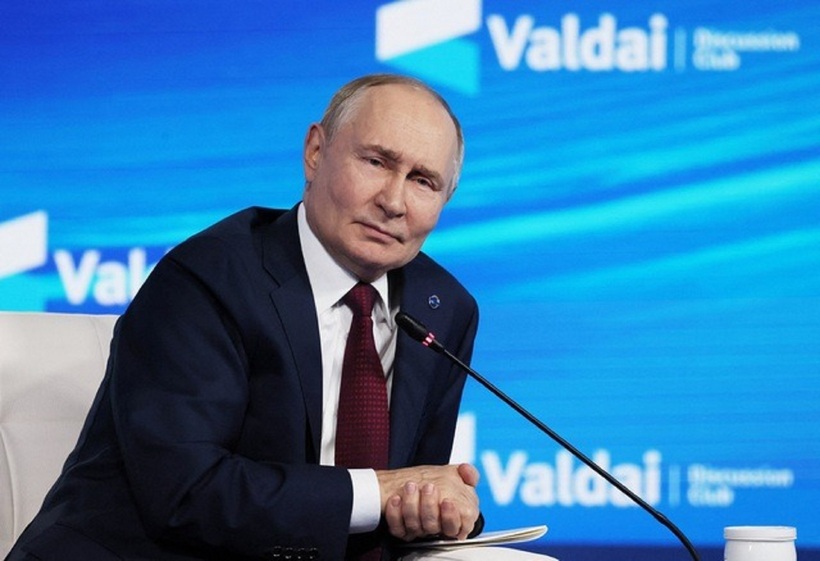 Tổng thống Nga Vladimir Putin tham dự hội nghị quốc tế thường niên của Câu lạc bộ thảo luận Valdai tại thành phố Sochi (Nga) ngày 2/10. Ảnh: Reuters
