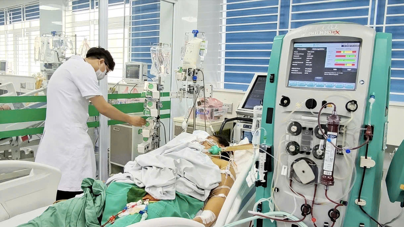 Người phụ nữ nguy lịch vì mắc xoắn khuẩn vàng da. Ảnh: BVCC