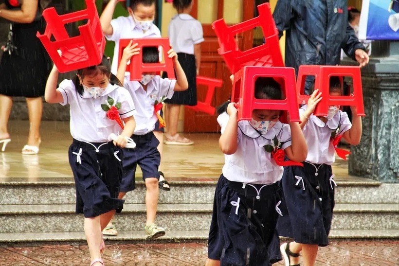 Hải Phòng yêu cầu các trường chủ động trong việc cho học sinh nghỉ học trước cơn bão số 11. Ảnh: PLO