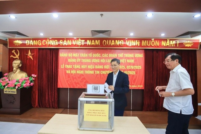 Đảng ủy Trung ương Hội Luật gia Việt Nam phát động ủng hộ đồng bào bị thiệt hại do cơn bão số 10 gây ra.