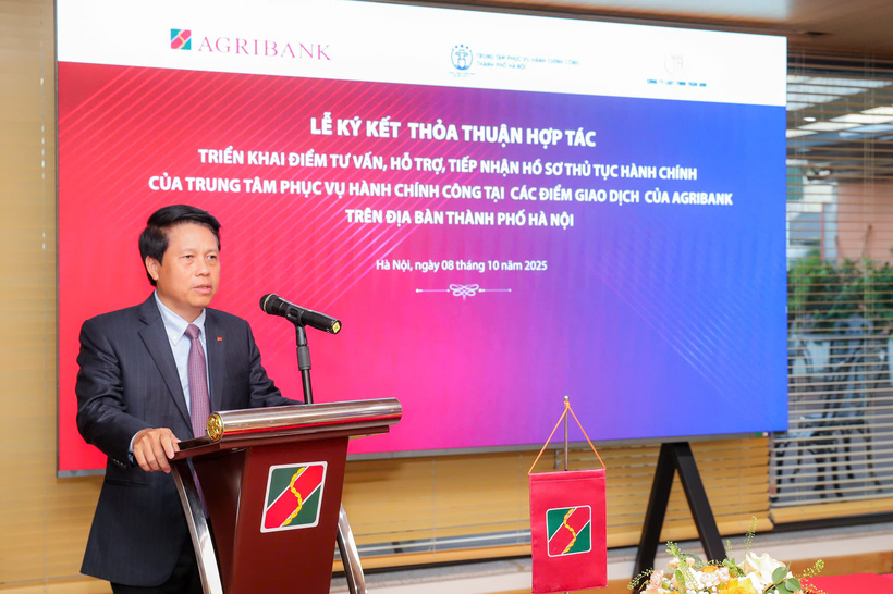 Ông Phạm Tiến Dũng - Phó Thống đốc Ngân hàng Nhà nước Việt Nam dự và phát biểu chỉ đạo tại lễ ký kết