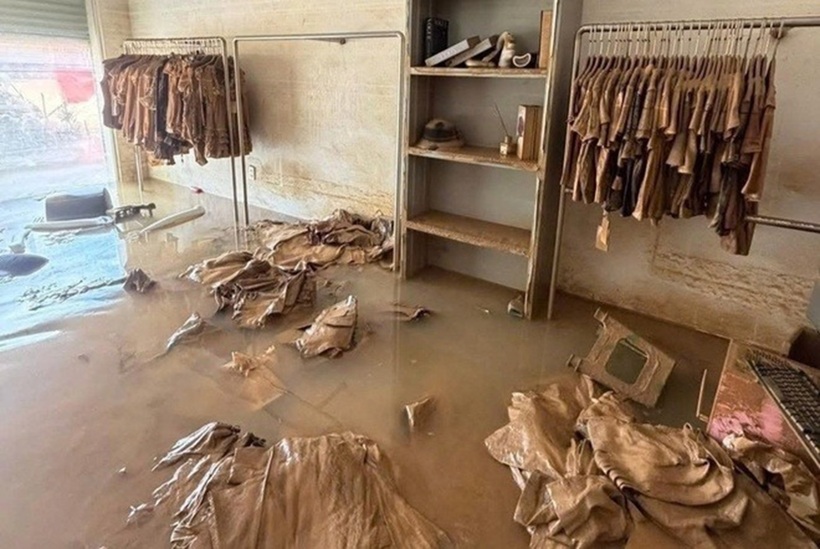 Cục Thuế (Bộ Tài chính) vừa hướng dẫn các địa phương về giảm, gia hạn nộp thuế, tiền thuê đất với các doanh nghiệp, hộ và cá nhân kinh doanh bị ảnh hưởng bởi bão số 10 và 11. Ảnh minh họa