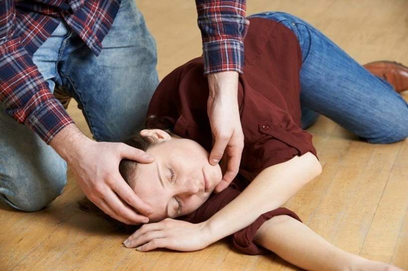 Vì sao mùa lạnh dễ gây đột quỵ? - 2