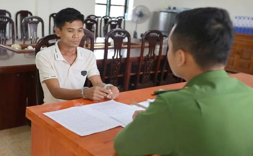 Nguyễn Văn Cường gọi điện lừa tiền, đã bị công an bắt giữ. (Ảnh: Công an tỉnh Hưng Yên)