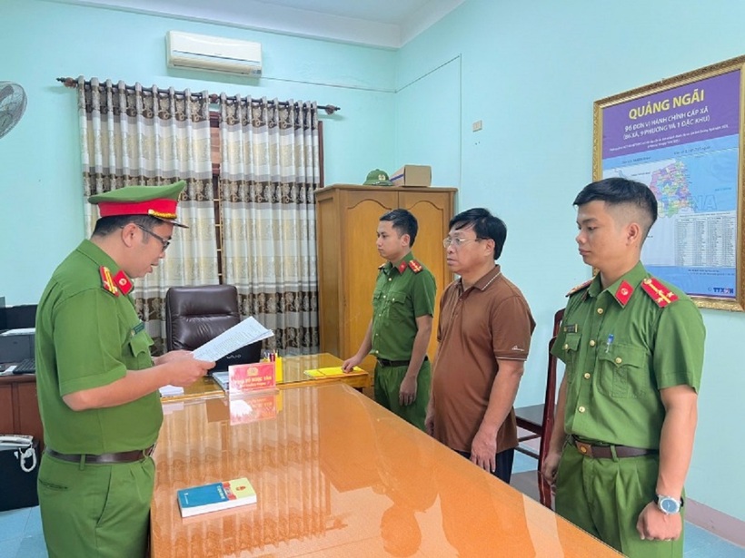 Cơ quan CSĐT thực hiện các quyết định tố tụng hình sự đối với Phạm Văn Lộc. Ảnh: Công an Nhân dân