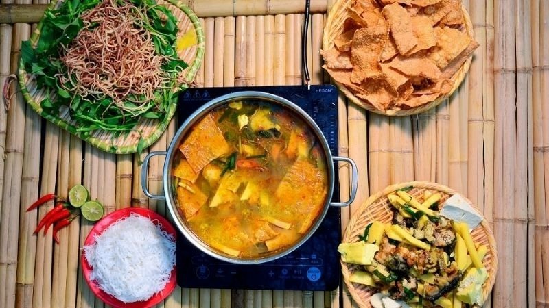 Lẩu ếch măng cay