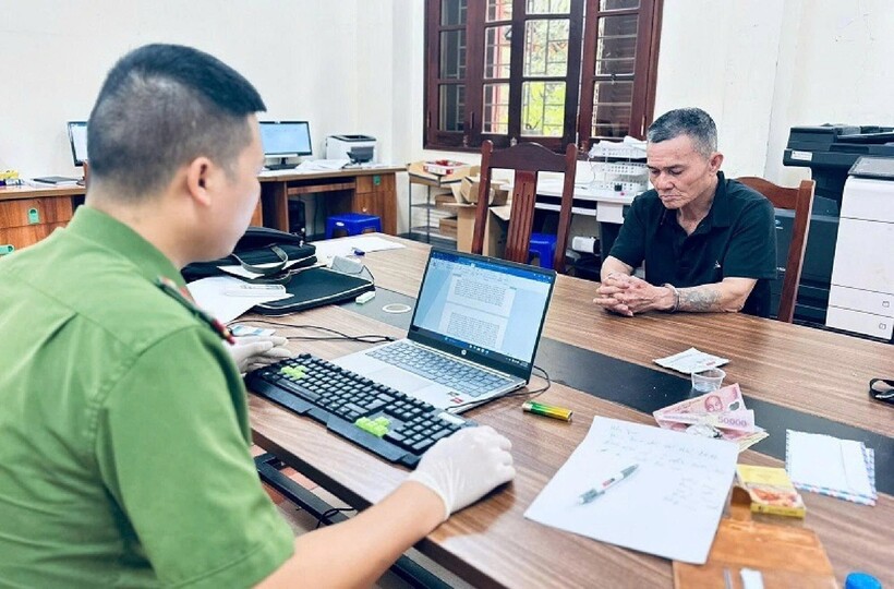 Đối tượng Nguyễn Văn Hùng tại cơ quan công an. Ảnh: Công an tỉnh Lạng Sơn.