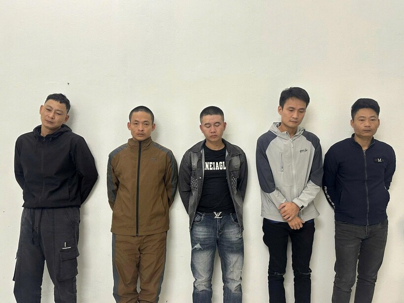 Các đối tượng tại cơ quan công an. Ảnh: Công an TP Hải Phòng.