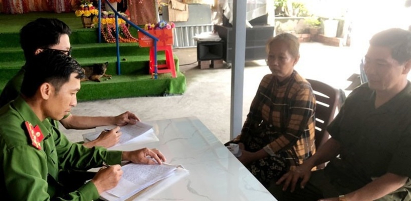 Người phụ nữ nắm tóc đánh dã man bé gái 6 tuổi ở An Giang khai gì? - 1