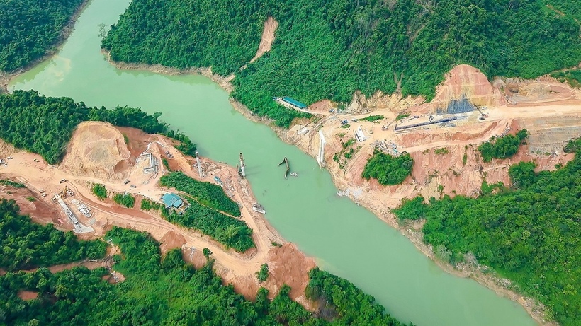 Dự án cao tốc Đồng Đăng - Trà Lĩnh có tổng chiều dài 121 km, được phân kỳ đầu tư thành 2 giai đoạn với tổng mức đầu tư (TMĐT) gần 23.000 tỷ đồng