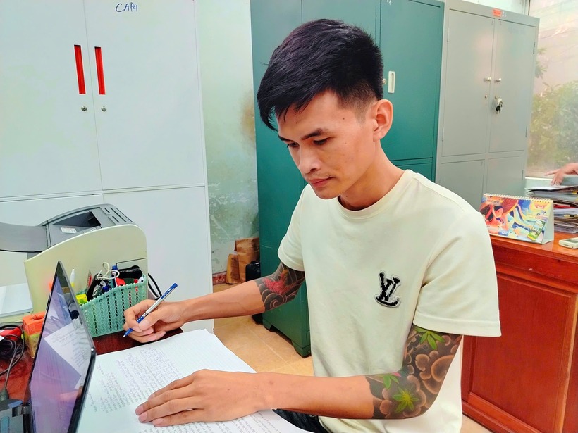 Trần Triệu Quí bị bắt tạm giam để điều tra về hành vi gây rối trật tự công cộng. (Ảnh: Thanh niên)
