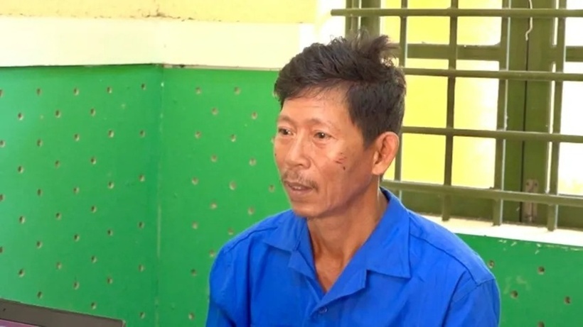 Lê Thanh Tùng tại cơ quan công an. Ảnh: PLO.